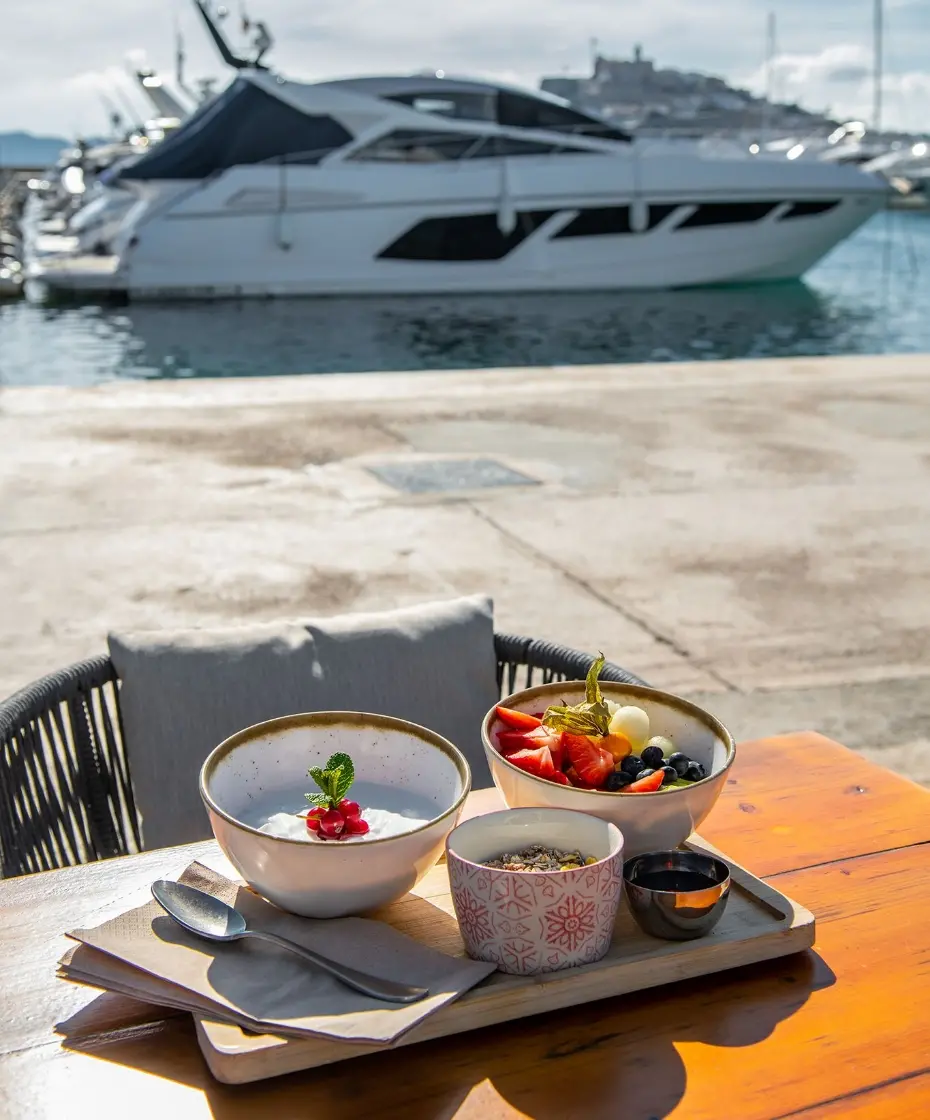 boat, dessert, strawberry